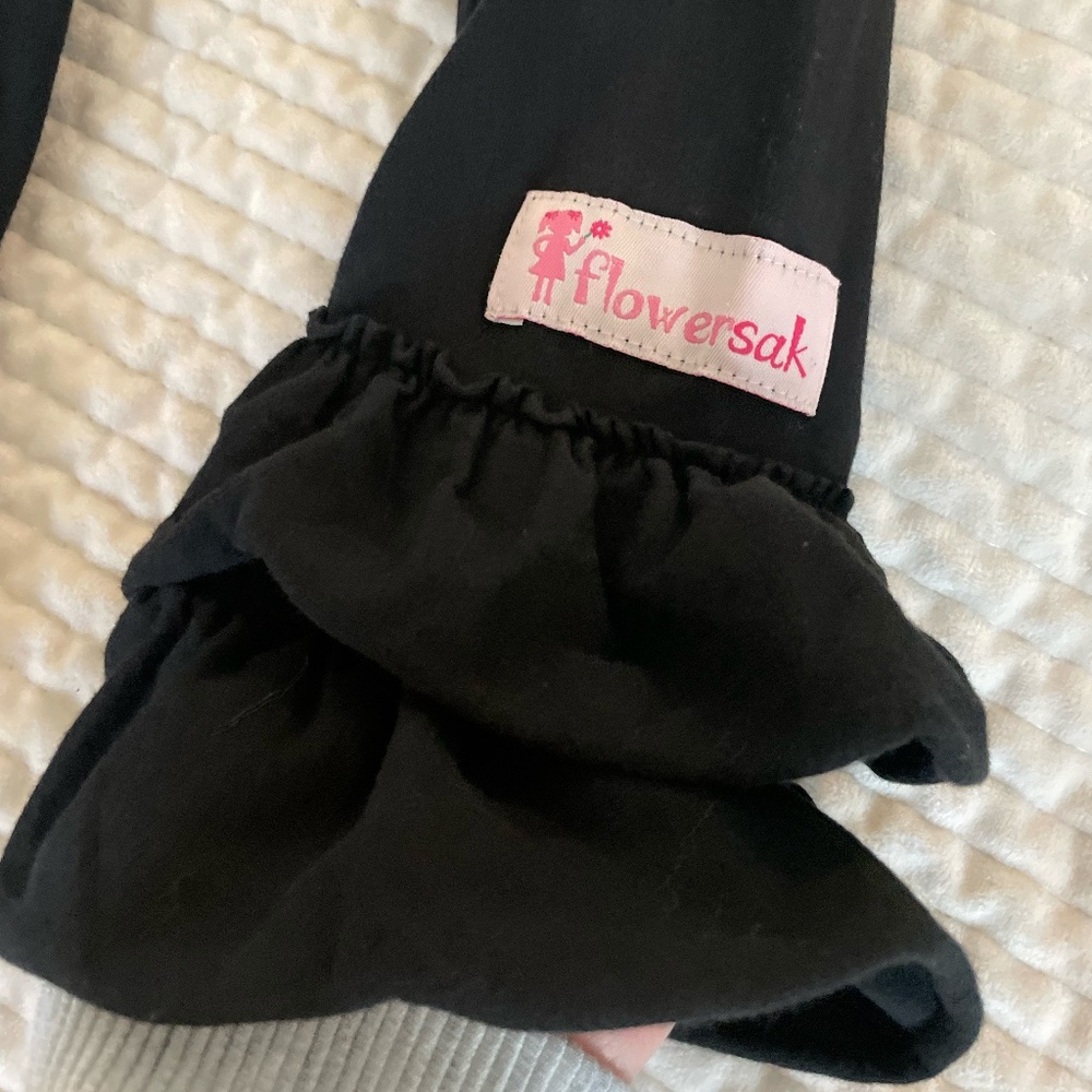 3 PAIRS OF GIRLS RUFFLE LEG PANTS SIZE 18 MONTHS/2T - Picture 3 of 10